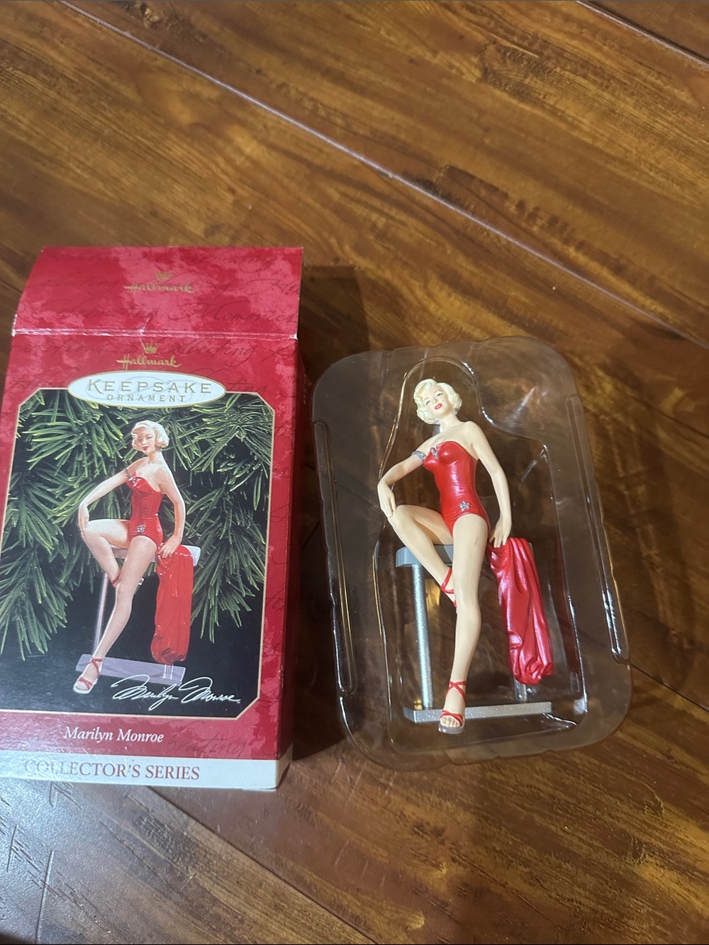 1999 Hallmark Marilyn Monroe Ornament #3 Final Series Red Swimsuit QX6389